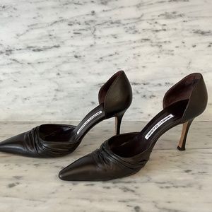 Manolo Blahnik Brown D'orsay pump 7 1/2 with dust bag and box